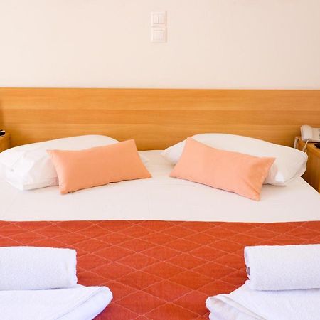 לימנאס Hotel Filia מראה חיצוני תמונה
