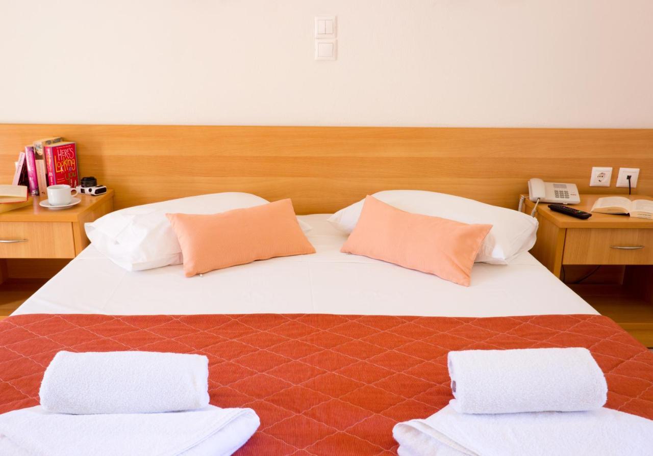 לימנאס Hotel Filia מראה חיצוני תמונה