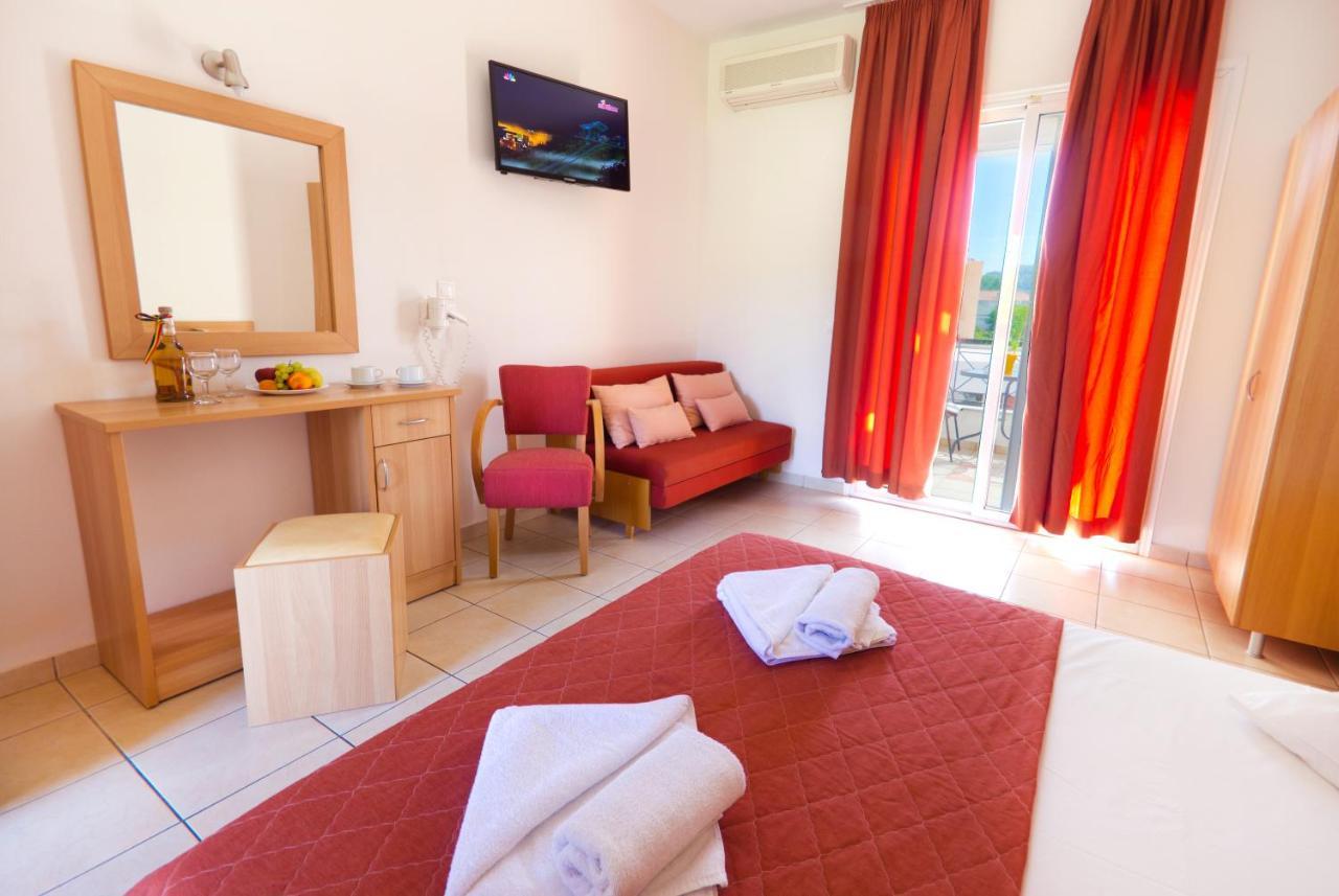 לימנאס Hotel Filia מראה חיצוני תמונה